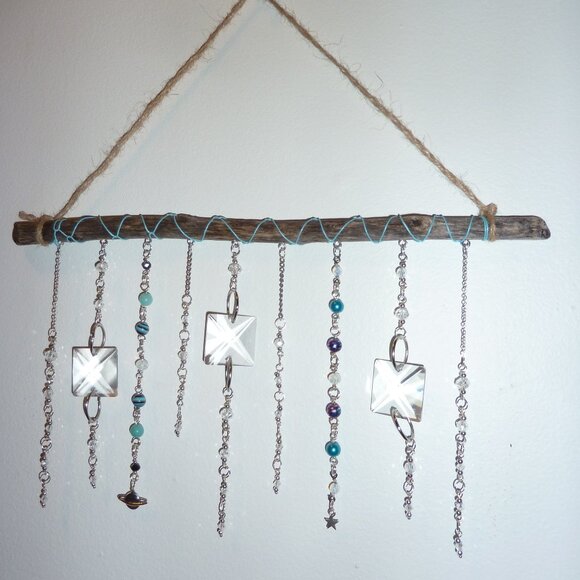 Suncatcher R Treated driftwood, cut glass pieces and Swarovski crystals - Picture 1 of 4